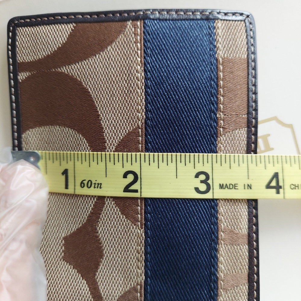 Coach Bifold Wallet - Picture 6 of 7